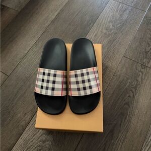 Burberry slides